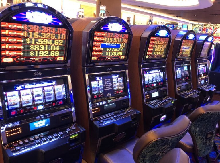 Dealer profesional blackjack langsung